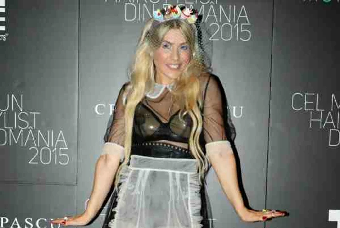 Corina a purtat cizme semnate de celebra casă de modă Givenchyfoto:Agenția de presă mondenă