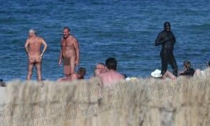 Nudisti pe litoralul romanesc (Foto: Alex Muscaliu)