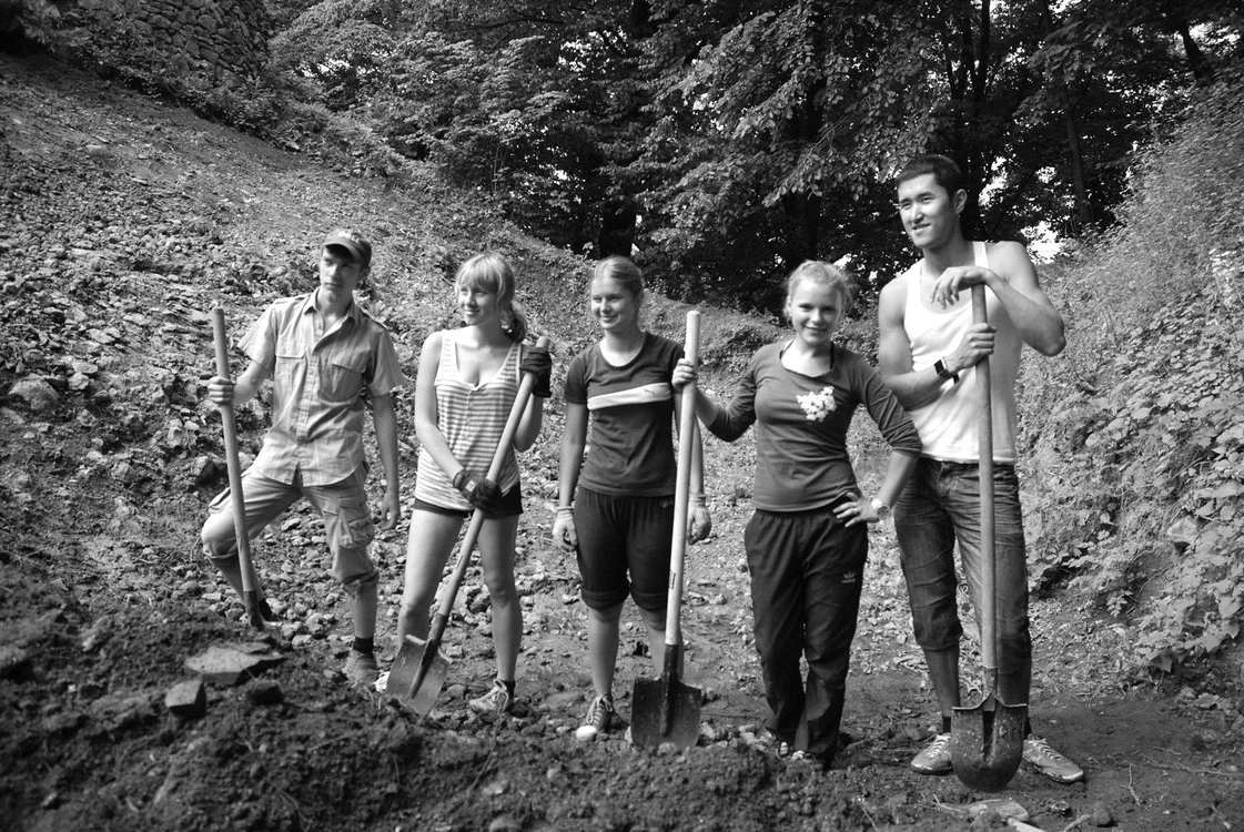 Voluntariatul prinde volum în România jpeg