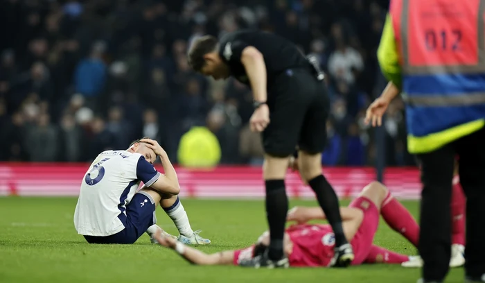 Radu Drăgușin are o perioadă plină de provocări la echipa de club (FOTO: EPA)