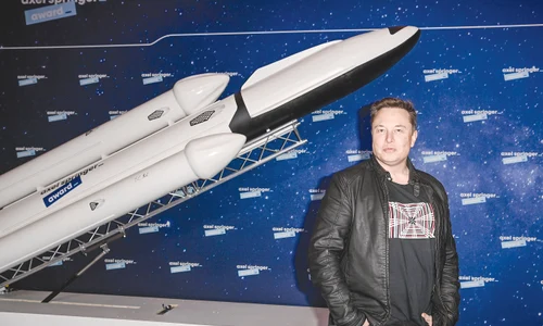 Elon Musk GettyImages 1229893781 jpg