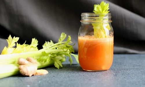 1 smoothie cu morcov si telina jpg jpeg
