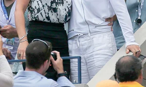 Navratilova şi  Lemigova s au sărutat sub privirile a mii  de spectatori jpeg