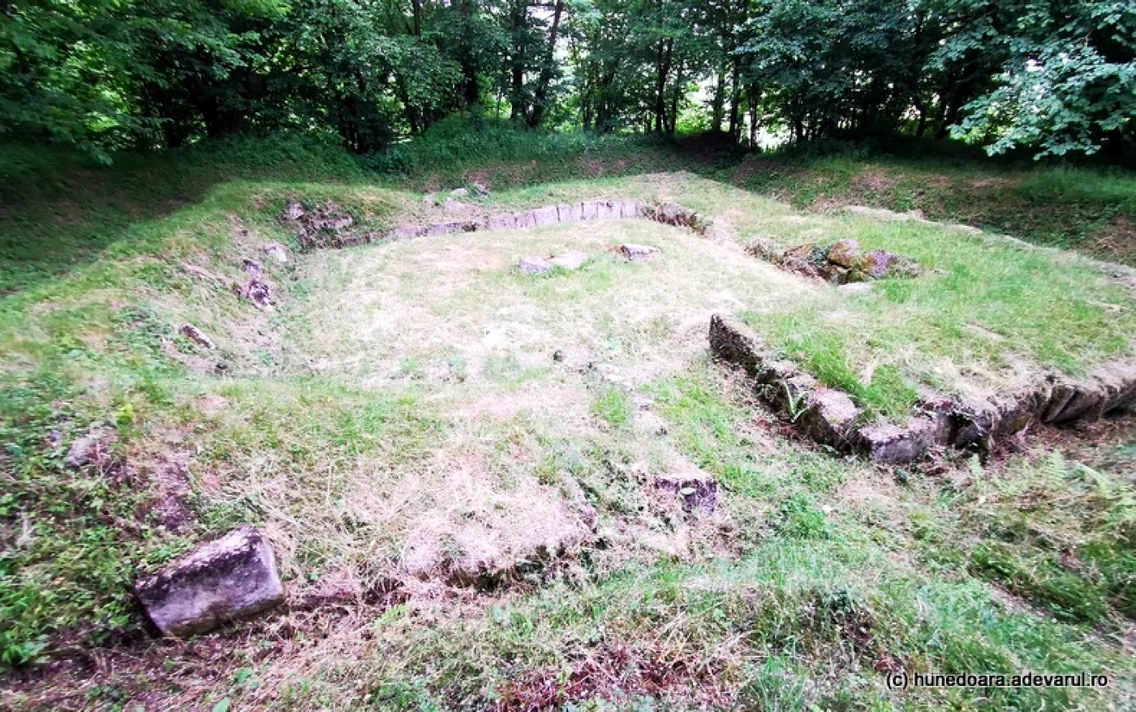 cetatea dacică costesti foto daniel guta adevarul