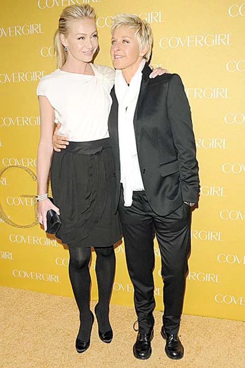 Angelina Jolie, 38 de ani, actriţă şi Brad Pitt, 50 de ani, actor, sunt împreună din 2005