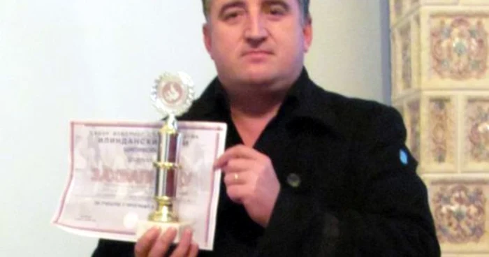 Directorul a reuşit să amenajeze primul studio de imprimări din ţară al unui ansamblu folcloric