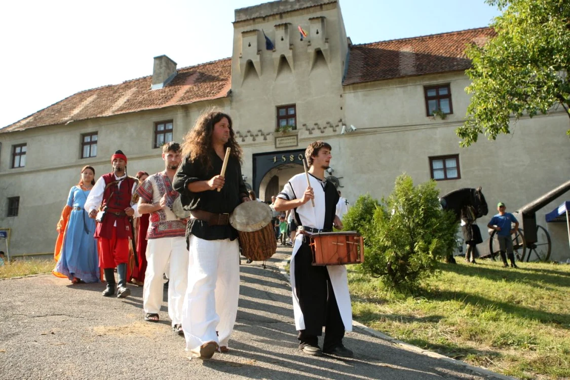 Cetăţuia Braşov este locul de întâlnire al cavalerilor. FOTOSimona Suciu