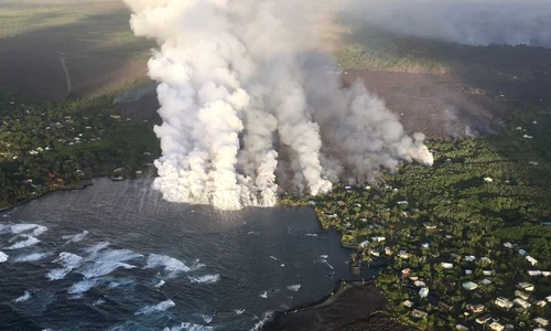 Sute de case, distruse de lava vulcanului Kilauea din Hawaii / VIDEO jpeg