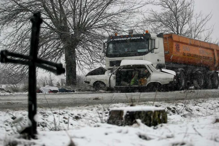 În zona accidentului a mai murit un om