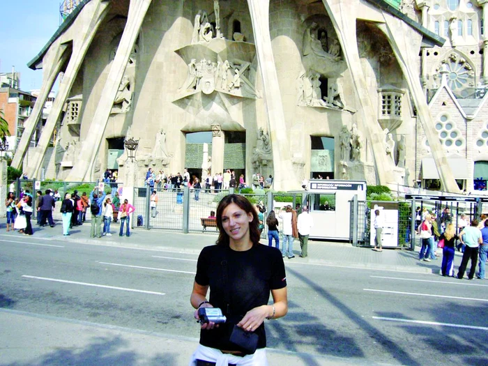 Miki a rămas  impresionată  de catedrala  Sagrada Familia