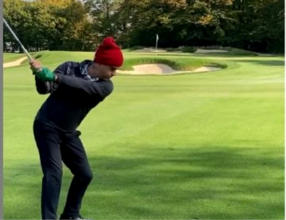 
    Robbie e mare pasionat de golfFoto: captură video Instagram  