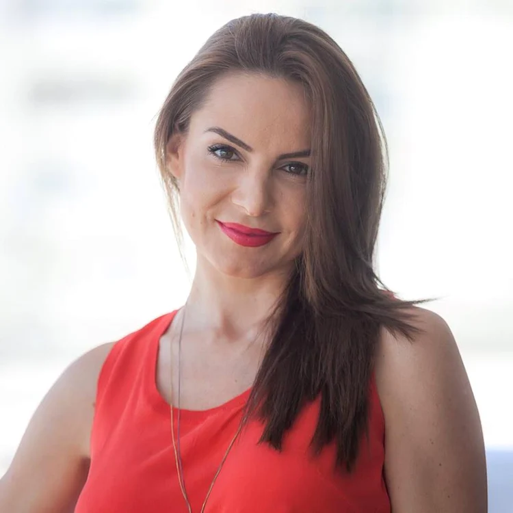 Cori Grămescu te învaţă cum să fii suplă si sănătoasăFoto: arhivă personală