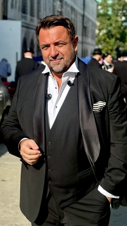 Horia Brenciu   Facebook 2 jpg