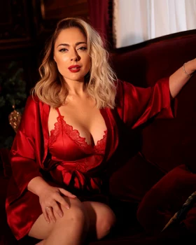  „Trăim într-o lume suficient de provocatoare și de bizară, o lume pe care cred cu tărie că o putem transforma încetul cu încetul", spune vedeta