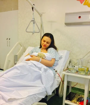 Cristina Siscanu a născut jpeg