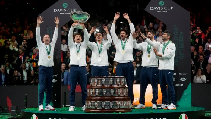 Italieni au pus mâna pe Salatiera de Argint FOTO daviscup.com