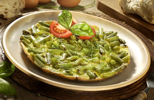 tarta din omleta cu fasole verde jpeg