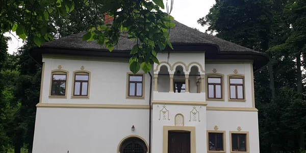 Conacul Budistenilor Foto Alex Vlaicu jpg