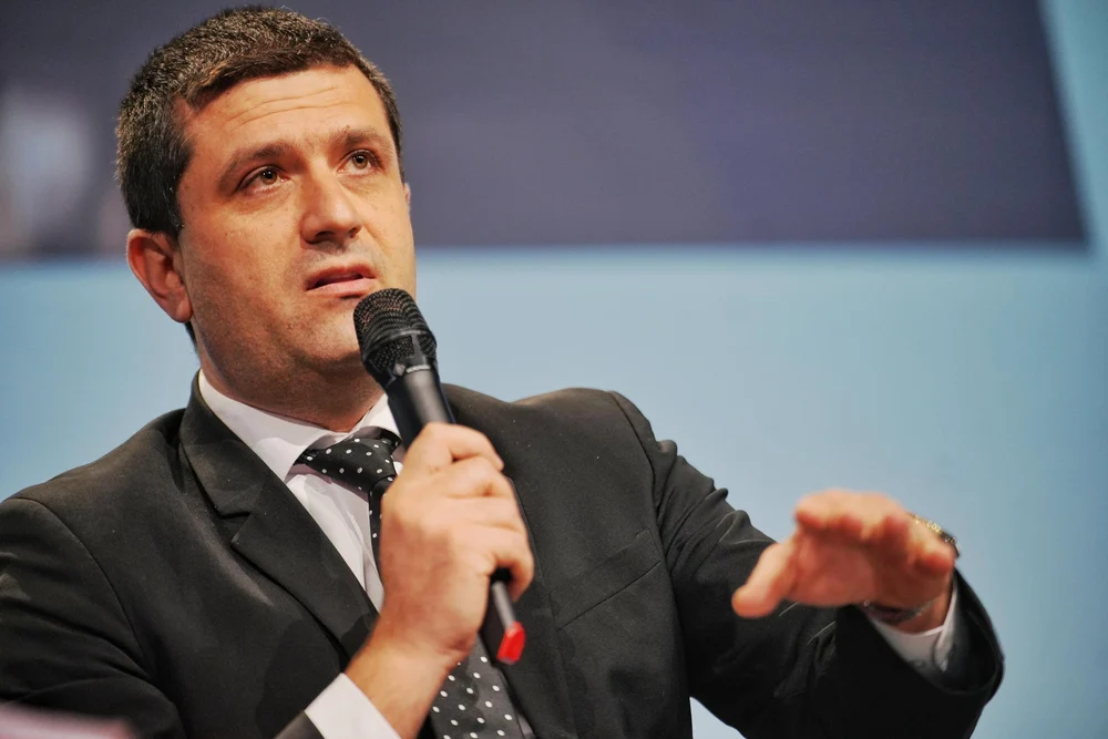 Radu Miruță, propus interimar la Ministerul Apărării Naționale. Reacția lui Bolojan după demisia lui Ionuț Moșteanu