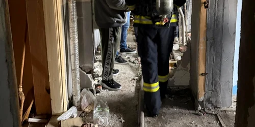 incediu bloc garsoniere bals, 13 noiembrie 2025   adevarul (5) jpeg