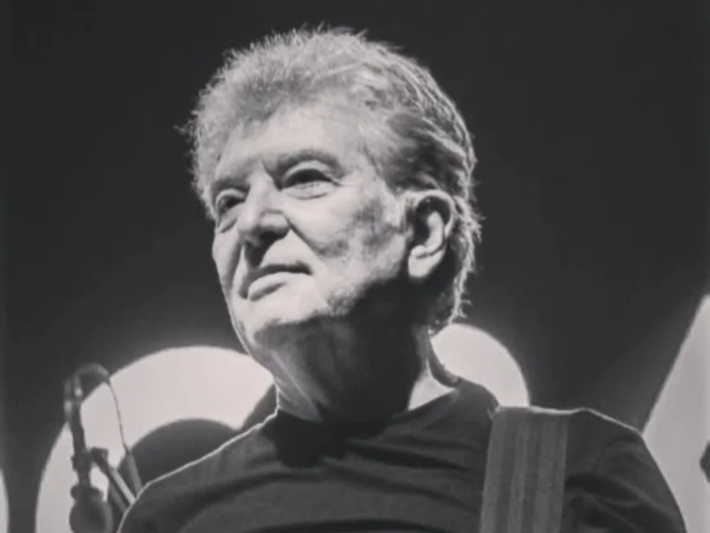 Când și unde pot veni fanii Holograf să-și ia rămas bun de la Iulian Mugurel Vrabete. „Ne ajută mult să simțim cât de mulți oameni l-au iubit”