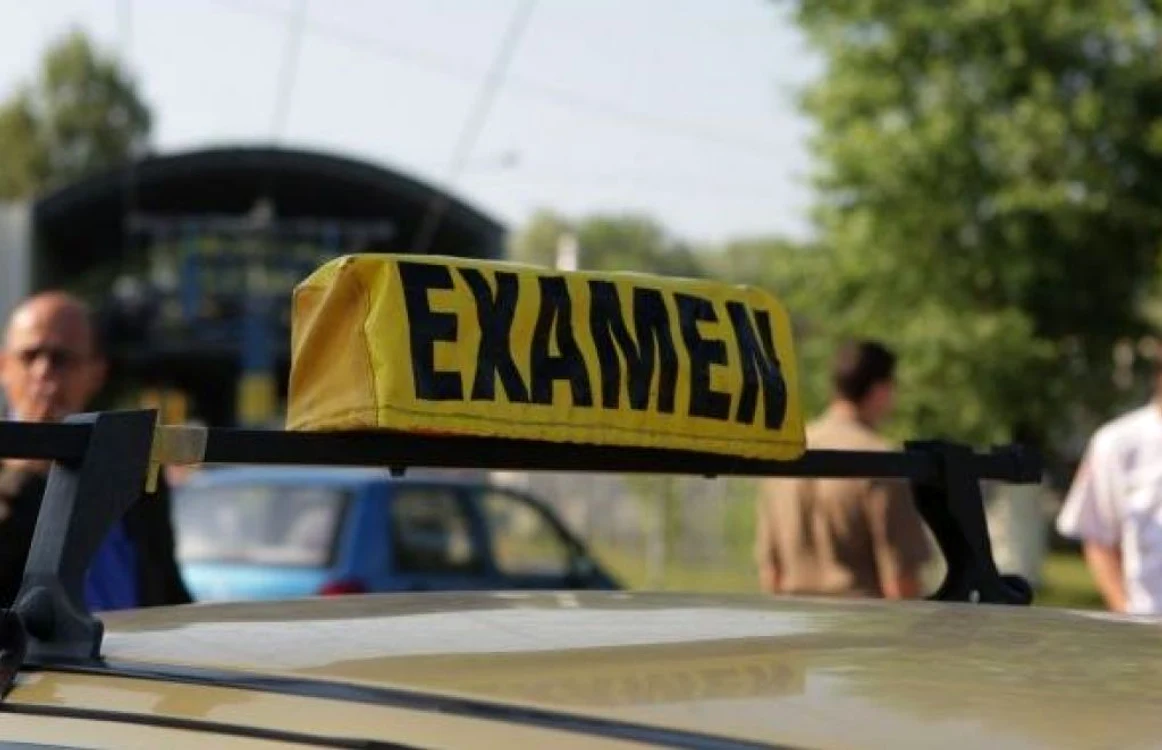 Examenul pentru obţinerea permisului de conducere