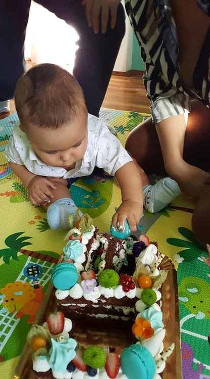 Băieţelul Andreei Dogaru a împlinit 9 luni