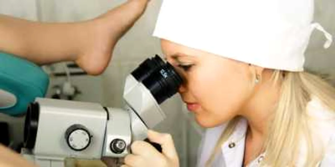 Femeile tinere care au nevoie de FIV ar putea prezenta afecţiuni care le predispun şi la cancer mamar