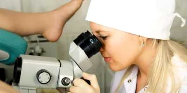 Femeile tinere care au nevoie de FIV ar putea prezenta afecţiuni care le predispun şi la cancer mamar