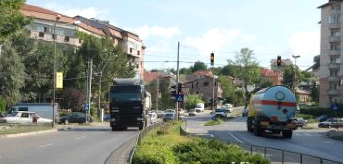 Slatina: Tirurile, camionele şi microbuzele au interzis prin centru