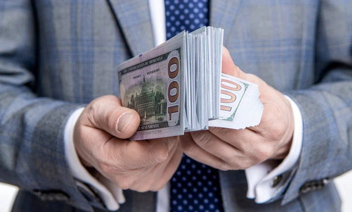 Un bărbat a ajuns printre cei mai bogați oameni din lume fără să știe / foto: Shutterstock