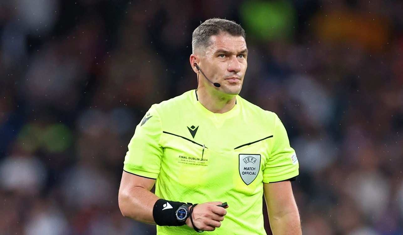 István Kovács va avea în mâini „frâiele” meciului dintre Liverpool FC și PSG (FOTO: EPA)
