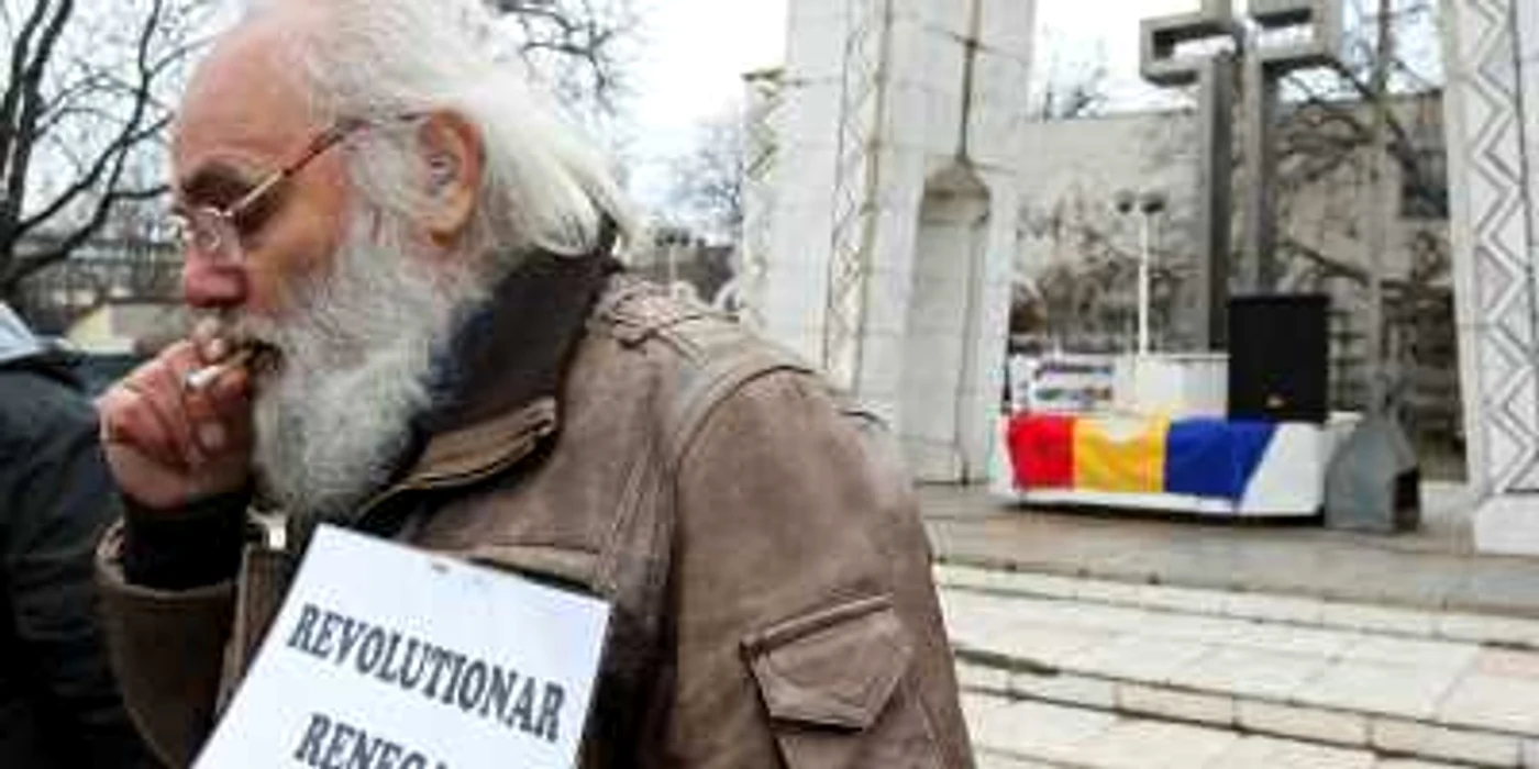 Multe dintre manifestări vor avea loc la monumentul din faţa Prefecturii