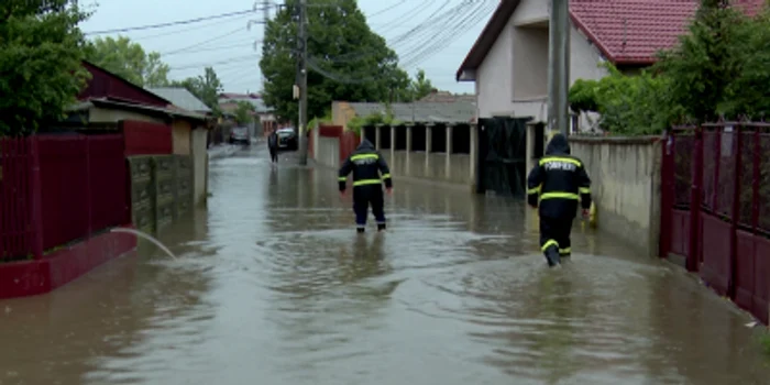 Ploi puternice în aproape toată ţara FOTO Adevărul