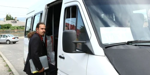 Profesori navetişti