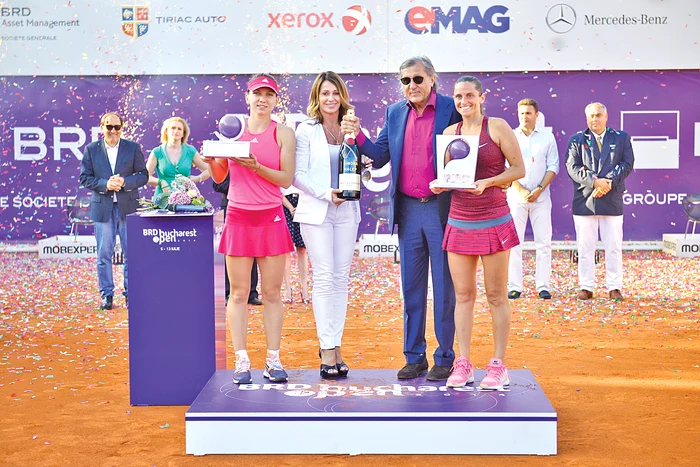 Nadia Comăneci şi Ilie Năstase, doi sportivi de legendă, alături de Simona