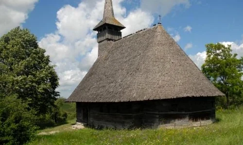 Bisericile de la Hotar și Gherghie   O picătură de speranţă într un ocean de mizerie jpeg