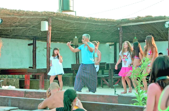 
    Coregraful şi-a vândut afacerea de la Vama Veche (Fotografii: arhivă personală)  