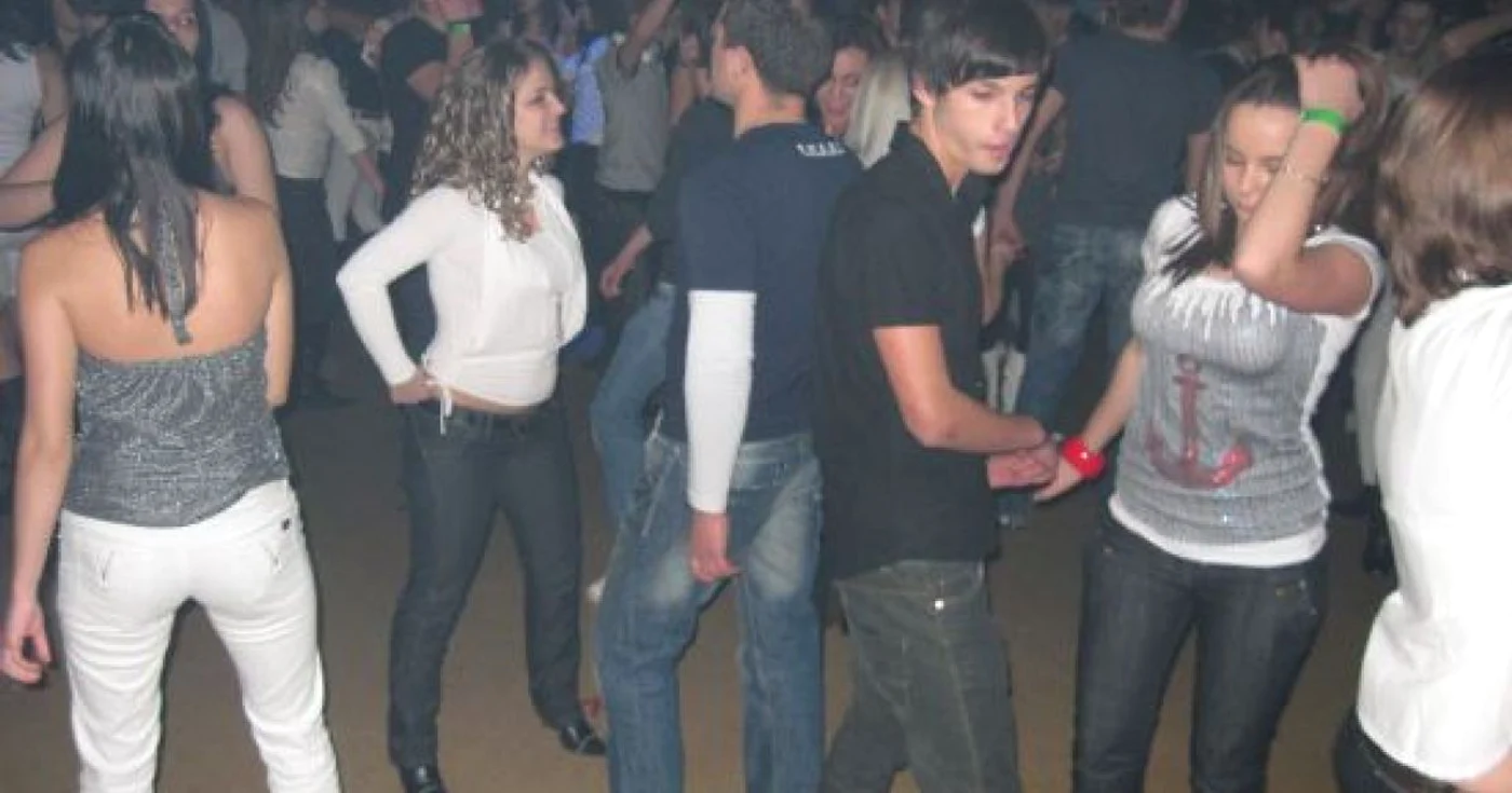 Se lasă cu distracţie mare în cluburile mureşene