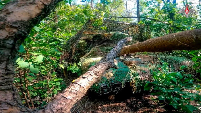 Tanc rusesc adus în regiunea Kursk pentru a respinge incursiunea Ucrainei FOTO PROFIMEDIA