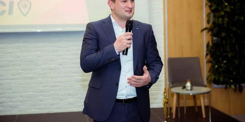 ANDRIAN CHEPTONAR FOTO Facebook jpeg