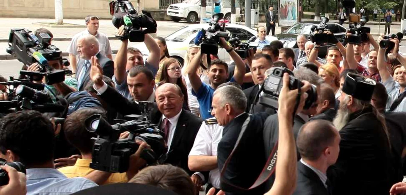 Traian Băsescu a făcut o baie de mulţime a Chişinău