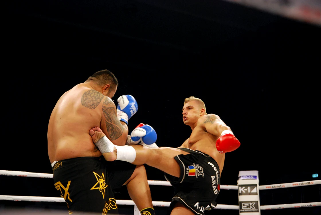 Mighty Mo - Cătinaş - Superkombat