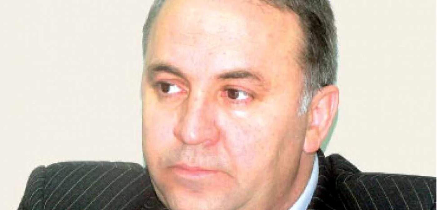 Poliţist judecat pentru că şi-a trădat camarazii