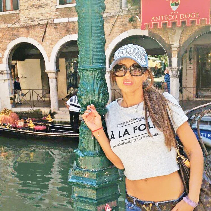 Frumoasa româncă îşi folosea farmecele pentru a afla date despre conturile bogătaşilor