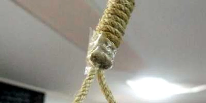 Nu se cunosc motivele pentru care bărbatul şi-a luat viaţa