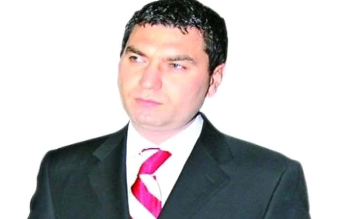 
    Cristi Borcea  