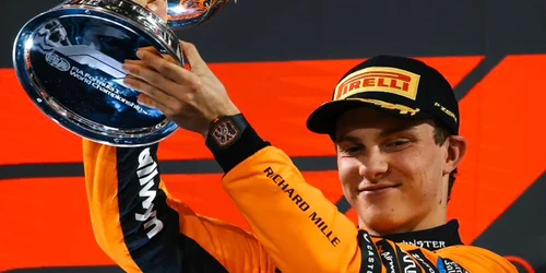 oscar piastri fb mclaren jpg