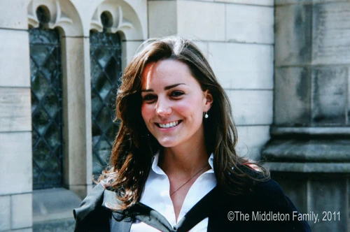 Așa arăta Kate Middleton în 2005, când a absolvit University of ST Andrews jpeg