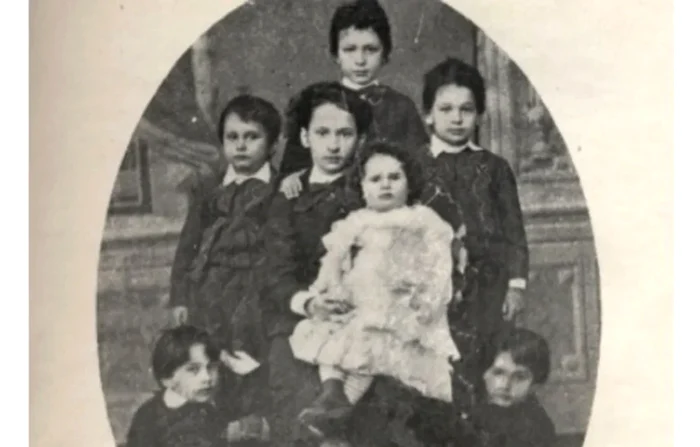 Brătienii: Ionel, Vintilă, Sabina, Dinu, Pia, Măriuţa şi Tatiana, în 1873. FOTO M. Naţional Brătianu